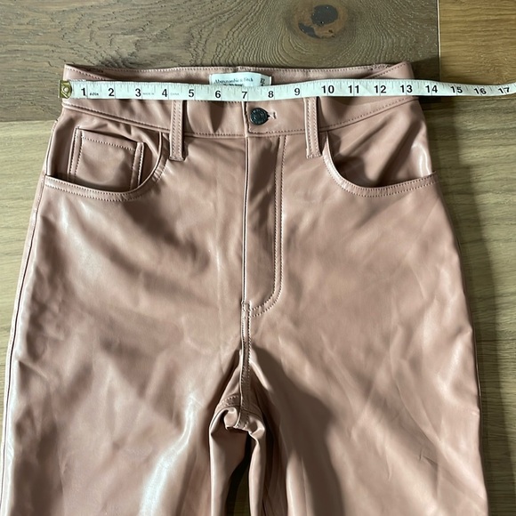 Abercrombie & Fitch The 90s Straight Ultra High Rise Pink Faux Leather Pants 27 - Picture 6 of 12